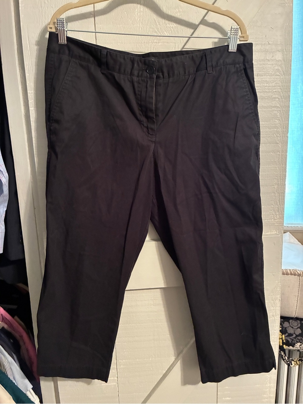 Talbots sz 12 black crop pants